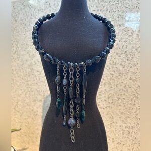 Front dangle choker. Perfect for any v-neck!